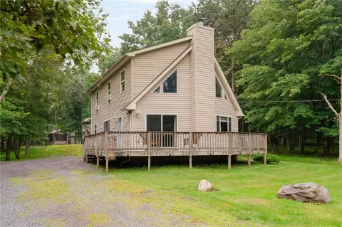174 Teddyuscung Trl, Albrightsville, PA 18210