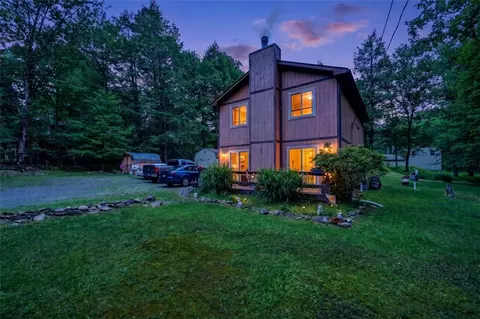 855 Towamensing Trl, Albrightsville, PA 18210
