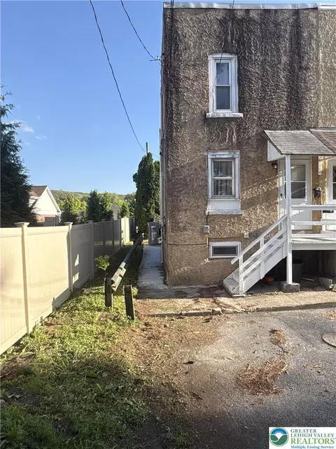 438 Milton, Bethlehem, PA 18018