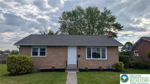 1229 S Fountain St, Allentown, PA 18103