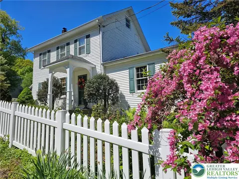 180 Gaffney Hill Rd, Williams Twp, PA 18042