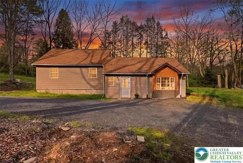 1572 Gardner Rd, Stroudsburg, PA 18360