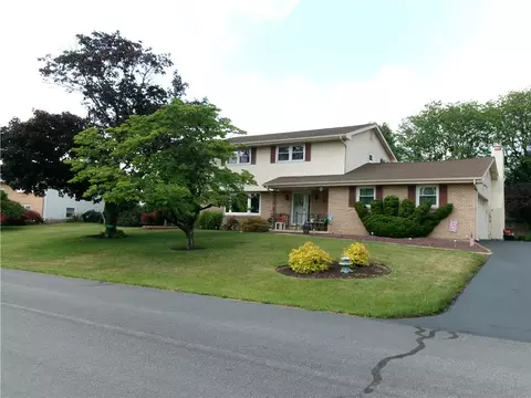 2831 Vista Dr, Coplay, PA 18037