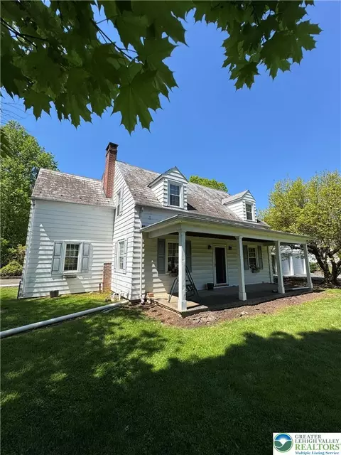 930 Garibaldi Ave, Bangor, PA 18013