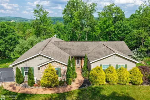164 Hardt Hill Rd, Bechtelsville, PA 19505