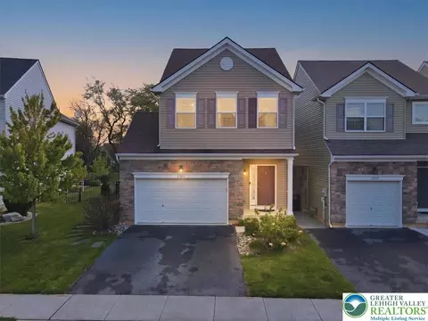 2207 Huntington Ln, Easton, PA 18040