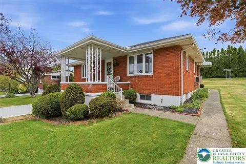 539 Beechwood St, Emmaus, PA 18049