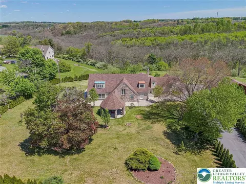 3609 Windy Rd, Orefield, PA 18069