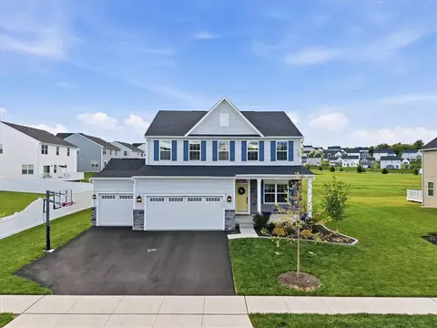8150 Parker Pl, Fogelsville, PA 18051