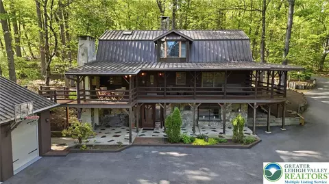 2244 Springtown Hill Rd, Hellertown, PA 18055