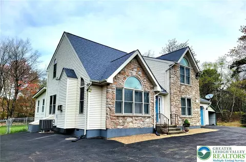 444 Clearview Dr, Long Pond, PA 18334