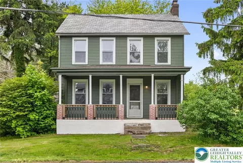 6125 Weaversville Rd, Bethlehem, PA 18017