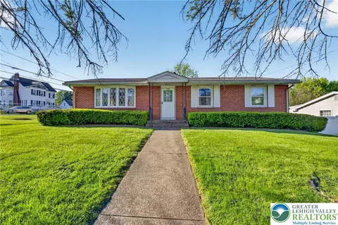 2765 Northampton St, Palmer Township, PA 18045