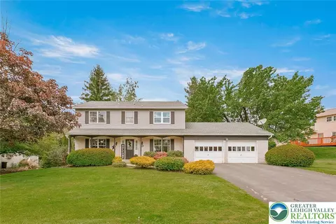 1326 Brassie St, Wescosville, PA 18106