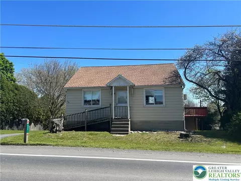 544 Moorestown Dr, Bath, PA 18014