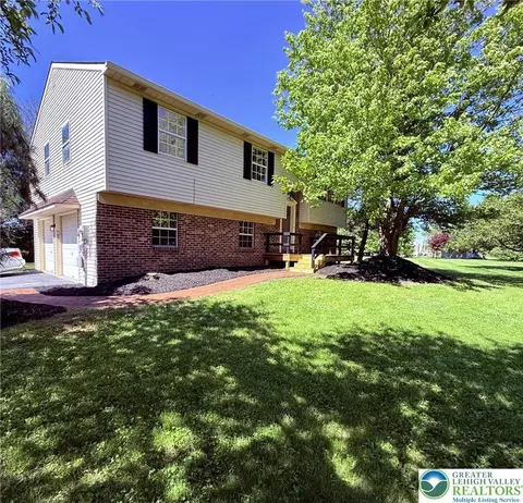 4943 Washington St, Schnecksville, PA 18078