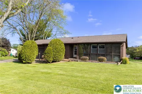 5719 Grouse Dr, Bethlehem, PA 18017