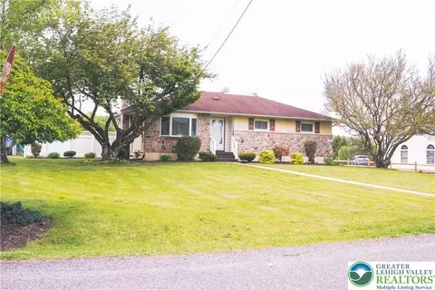 13 Craig Rd, Lehighton, PA 18235