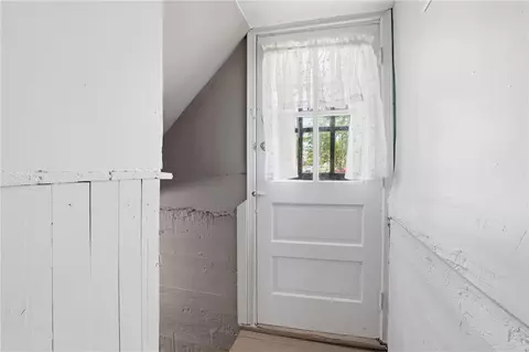 Entry Way - 770 Washington Ave, Bethlehem, PA 18017 photo 4 of 4