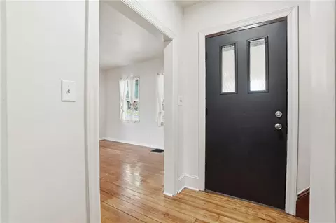 Entry Way - 770 Washington Ave, Bethlehem, PA 18017 photo 1 of 4