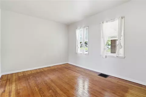 Living - 770 Washington Ave, Bethlehem, PA 18017 photo 1 of 3