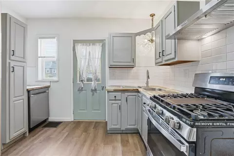 Kitchen - 770 Washington Ave, Bethlehem, PA 18017 photo 3 of 3