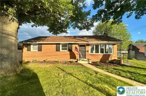 26 E Cedar St, Fleetwood, PA 19522