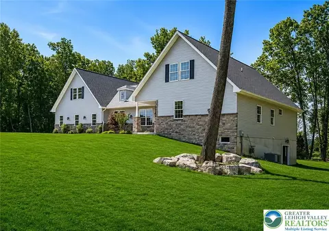 2640 Eagle Ln, Hellertown, PA 18055 photo 40
