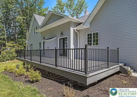 2640 Eagle Ln, Hellertown, PA 18055 photo 36
