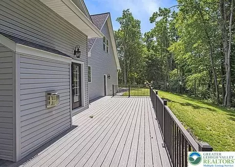 2640 Eagle Ln, Hellertown, PA 18055 photo 35
