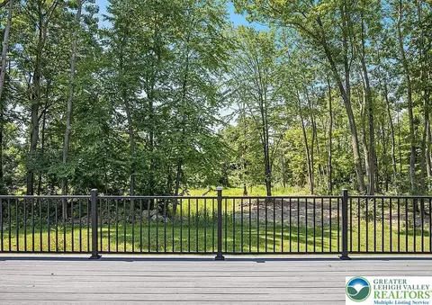2640 Eagle Ln, Hellertown, PA 18055 photo 37