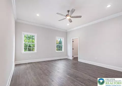 2640 Eagle Ln, Hellertown, PA 18055 photo 18