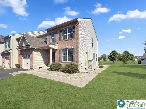 4472 Elmwood Dr, Nazareth, PA 18064