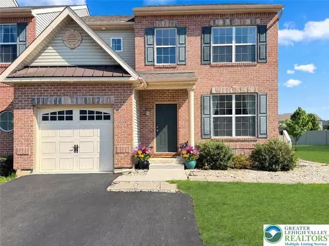 4472 Elmwood Dr, Nazareth, PA 18064