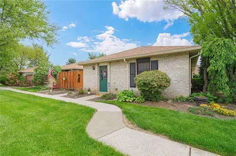 2807 Springhaven Pl, Macungie, PA 18062