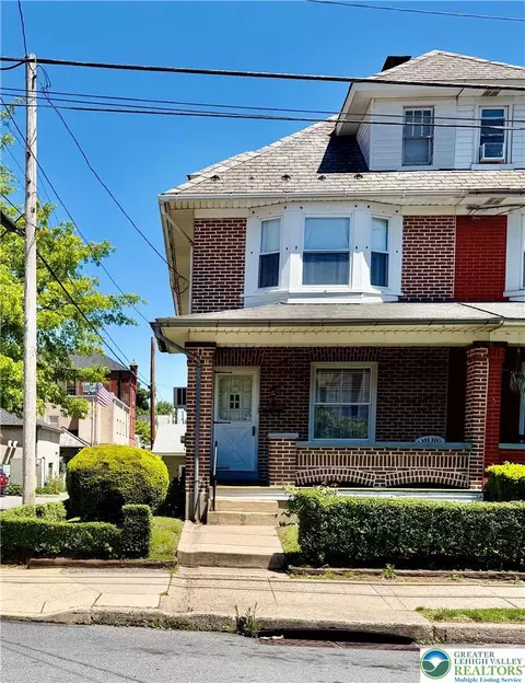 607 N Clewell St, Fountain Hill, PA 18015