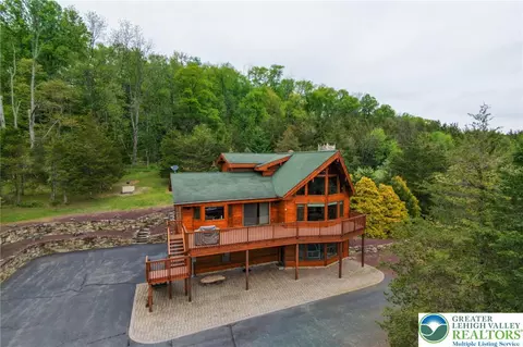 8 Highlands Ln, Other Nj Counties, NJ 07825