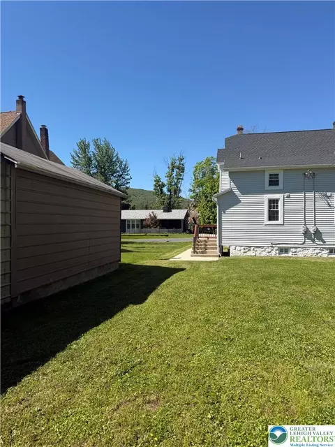 655 E White St, Bowmanstown, PA 18030