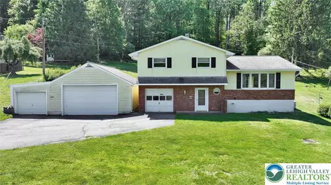 2346 Polk Valley Rd, Hellertown, PA 18055