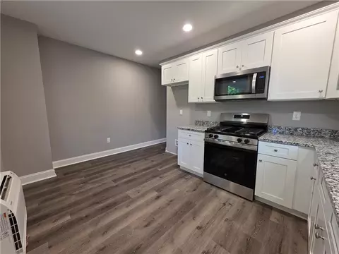 Kitchen - 422 E Goepp St, Bethlehem, PA 18018 photo 3 of 5