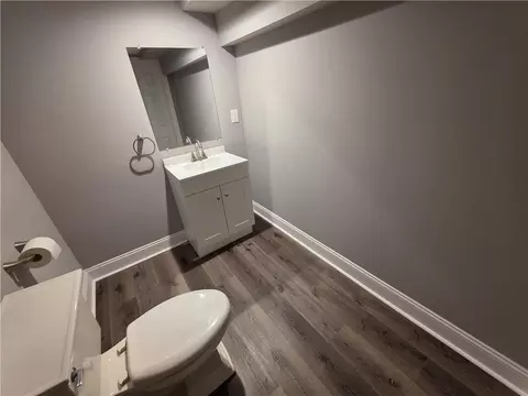 Bath - 422 E Goepp St, Bethlehem, PA 18018 photo 3 of 4