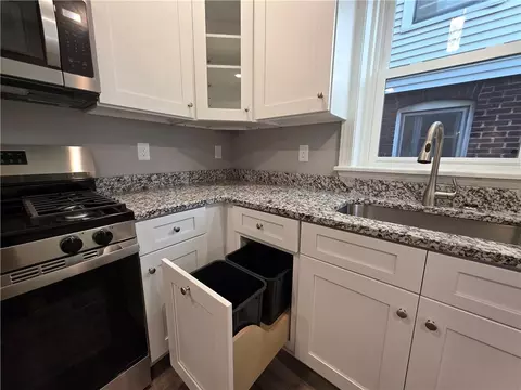 Kitchen - 422 E Goepp St, Bethlehem, PA 18018 photo 4 of 5