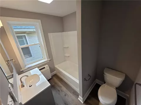 Bath - 422 E Goepp St, Bethlehem, PA 18018 photo 2 of 4