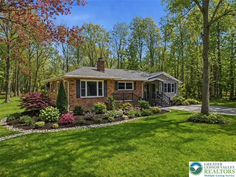 144 Highridge Rd, Indian Mountain Lake, PA 18210