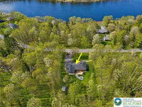 144 Highridge Rd, Indian Mountain Lake, PA 18210
