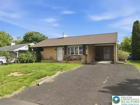 812 Auburn Rd, Fairless Hills, PA 19030
