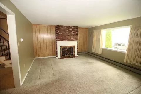 Living - 132 E Northampton St, Bath, PA 18014 photo 9 of 9