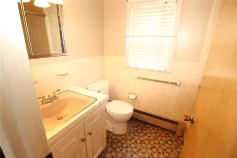 Bath - 132 E Northampton St, Bath, PA 18014 photo 3 of 3