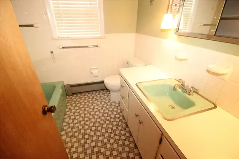 Bath - 132 E Northampton St, Bath, PA 18014 photo 2 of 3
