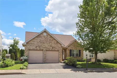 2580 Hickory Dr, Easton, PA 18040